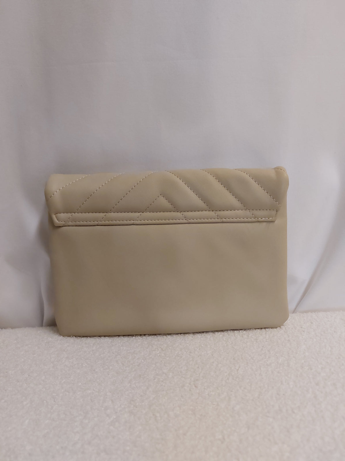 Anna Field