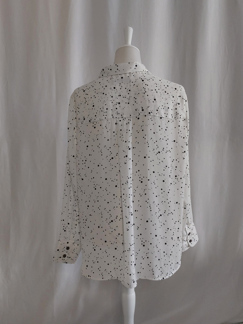Gemusterte Bluse in Weiß mit schwarzem Print