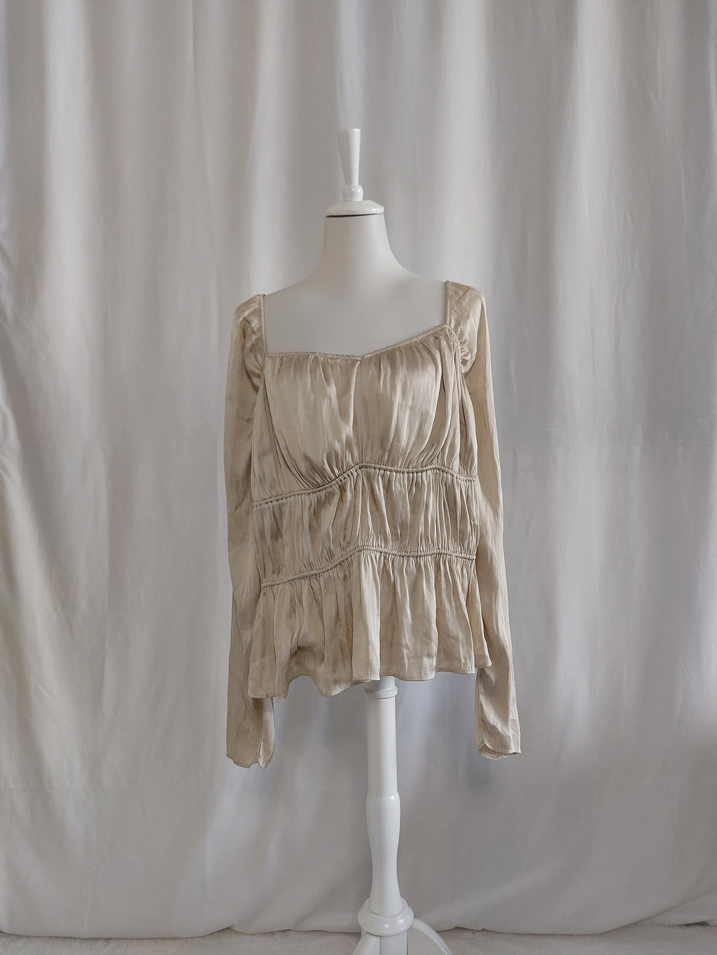 Elegantes Schößchentop