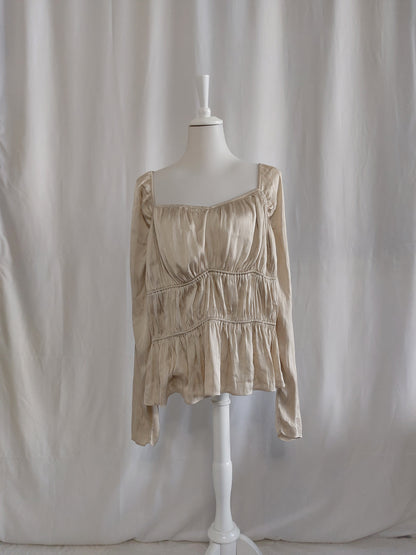 Elegantes Schößchentop