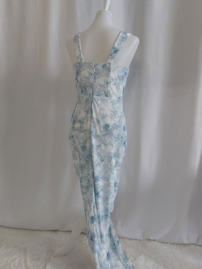 Satin-Maxikleid mit floralem Print - Blau